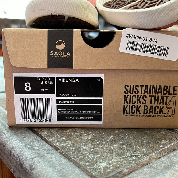 New in box Saola Virunga slip on sneakers in Faded Rose, size 8 - Picture 4 of 4